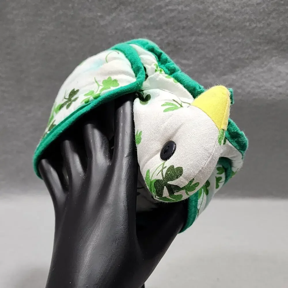 Shamrock Chicken Hen Hot Pot Finger Tip Mitten Saint Patrick's Handmade Vintage
